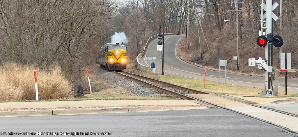 CVSR 6777 notches up a bit as it approaches Merriman Rd and Portage Path.
